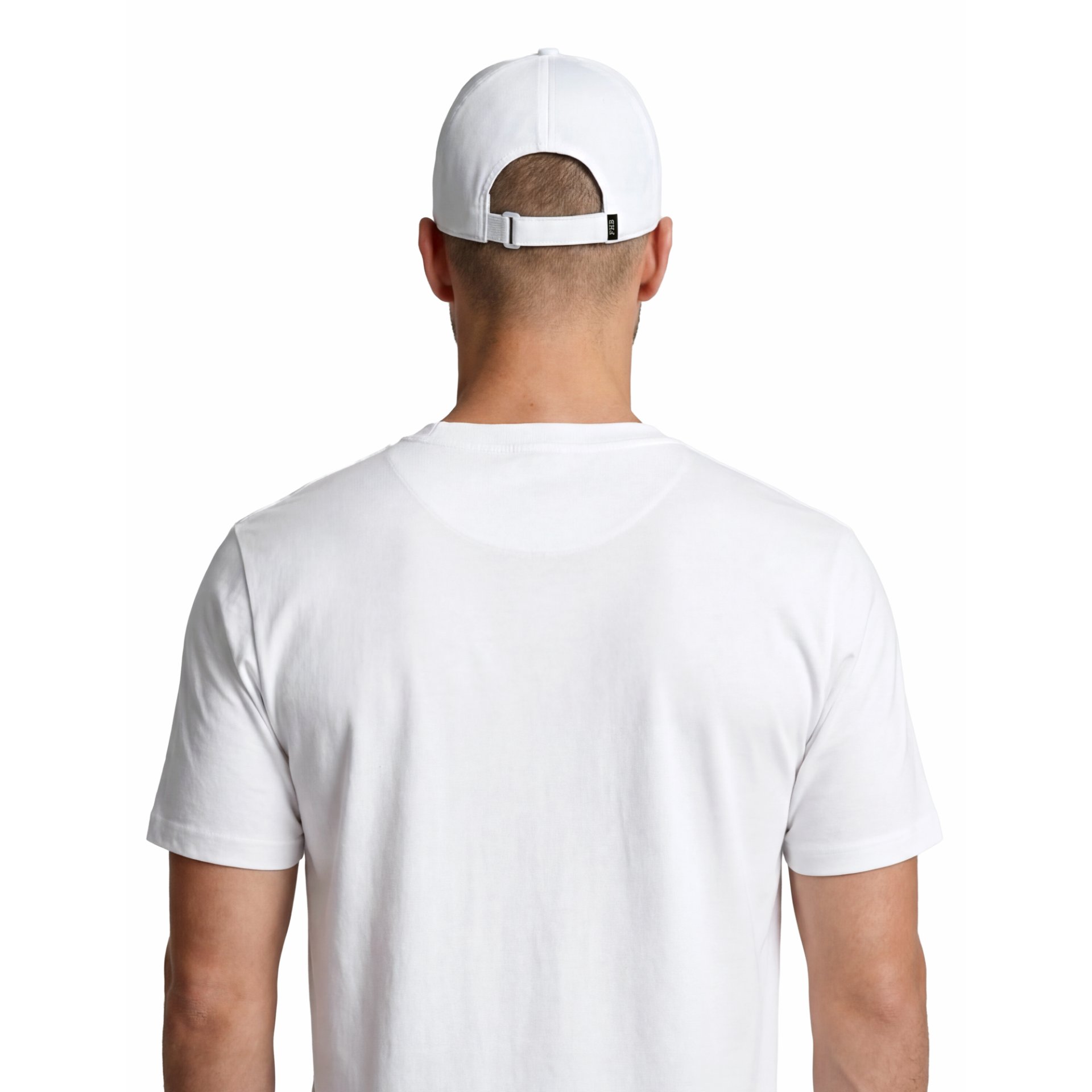 weißes t-shirt, kurzarm, rundhalsausschnitt, baseball cap, einfarbiges weiß